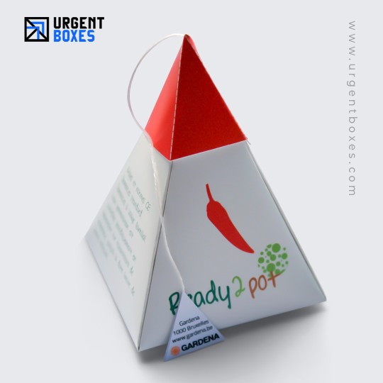 custom pyramid boxes